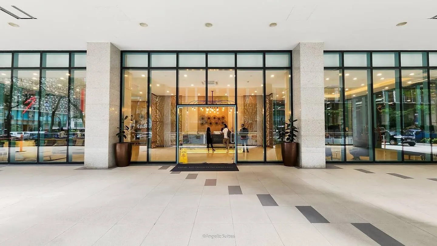 Large One Bedroom Unit In Uptown Bgc Manila