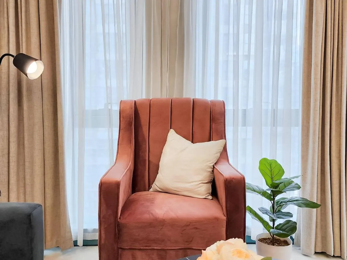 Aparthotel Large One Bedroom Unit In Uptown Bgc Manila