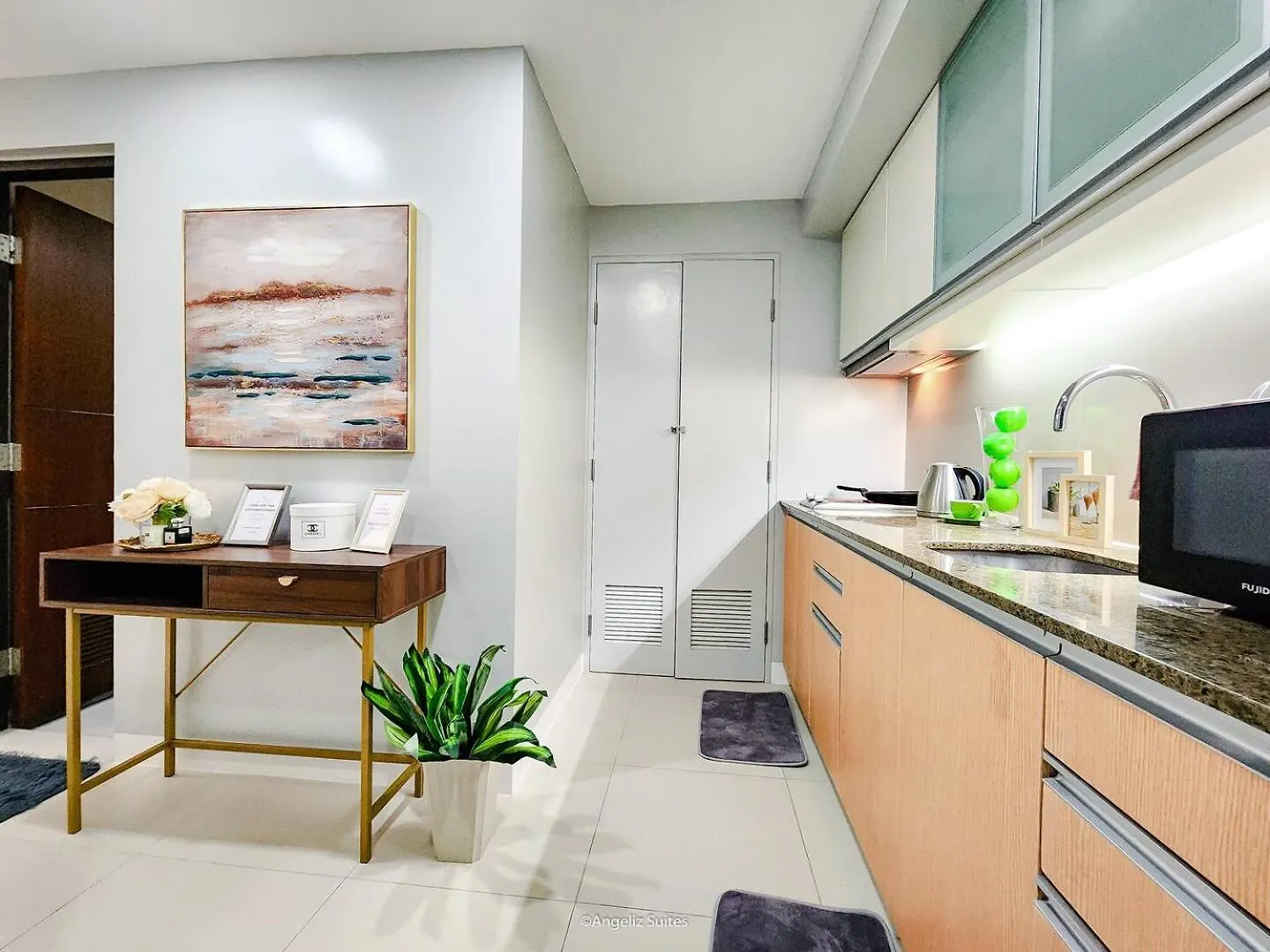 Large One Bedroom Unit In Uptown Bgc Manila