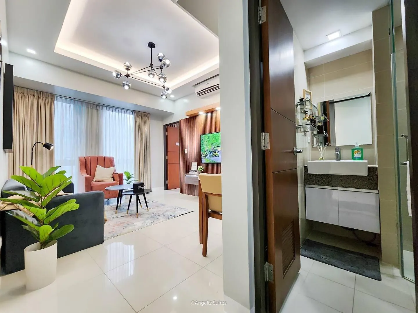 Large One Bedroom Unit In Uptown Bgc Manila 0*,  Philippines