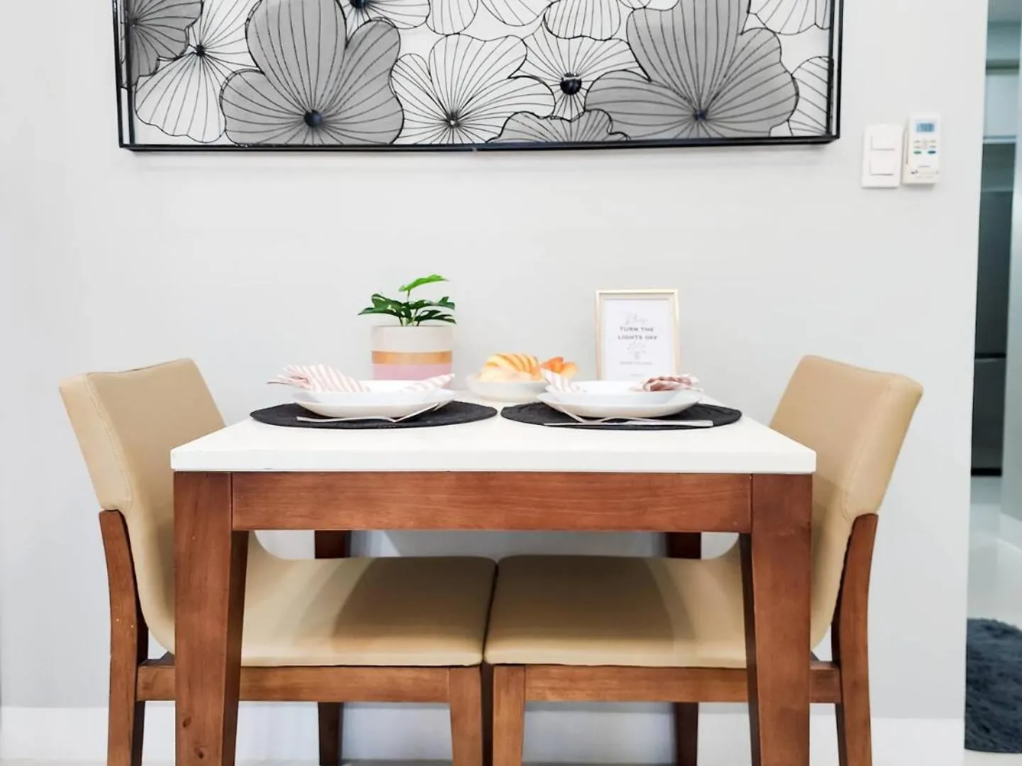 Large One Bedroom Unit In Uptown Bgc Manila Philippines