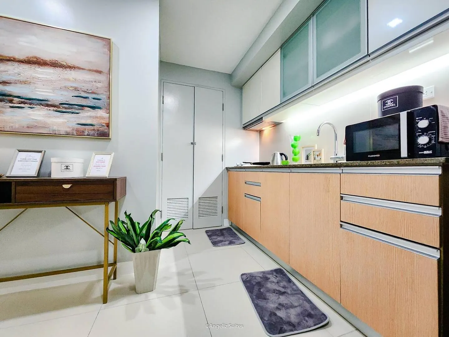 Large One Bedroom Unit In Uptown Bgc Manila